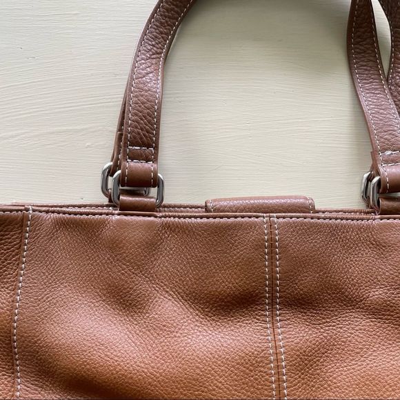 Wilson’s Leather Brown Small Mini Leather Shoulder Bag - Picture 3 of 12